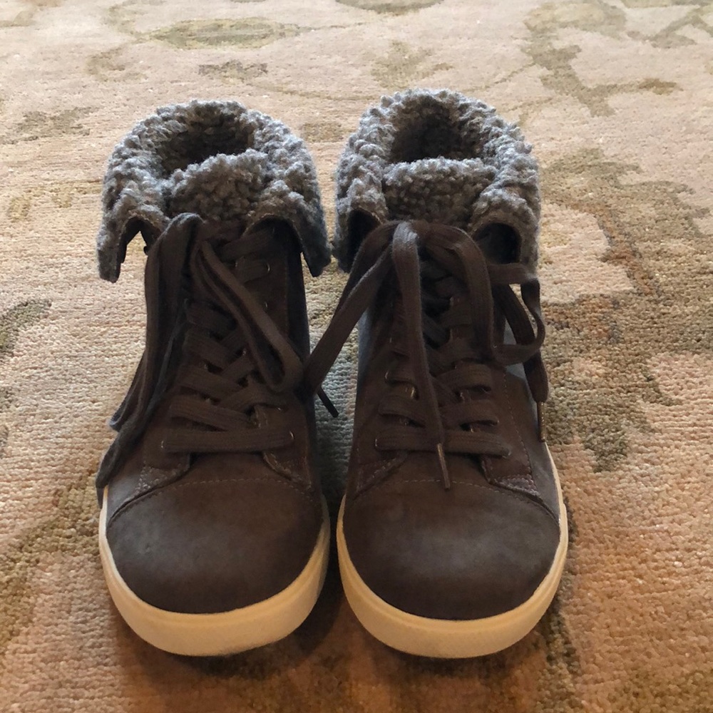 Women’s sneaker boots